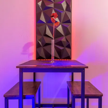 - Romantique Avec Privatif *